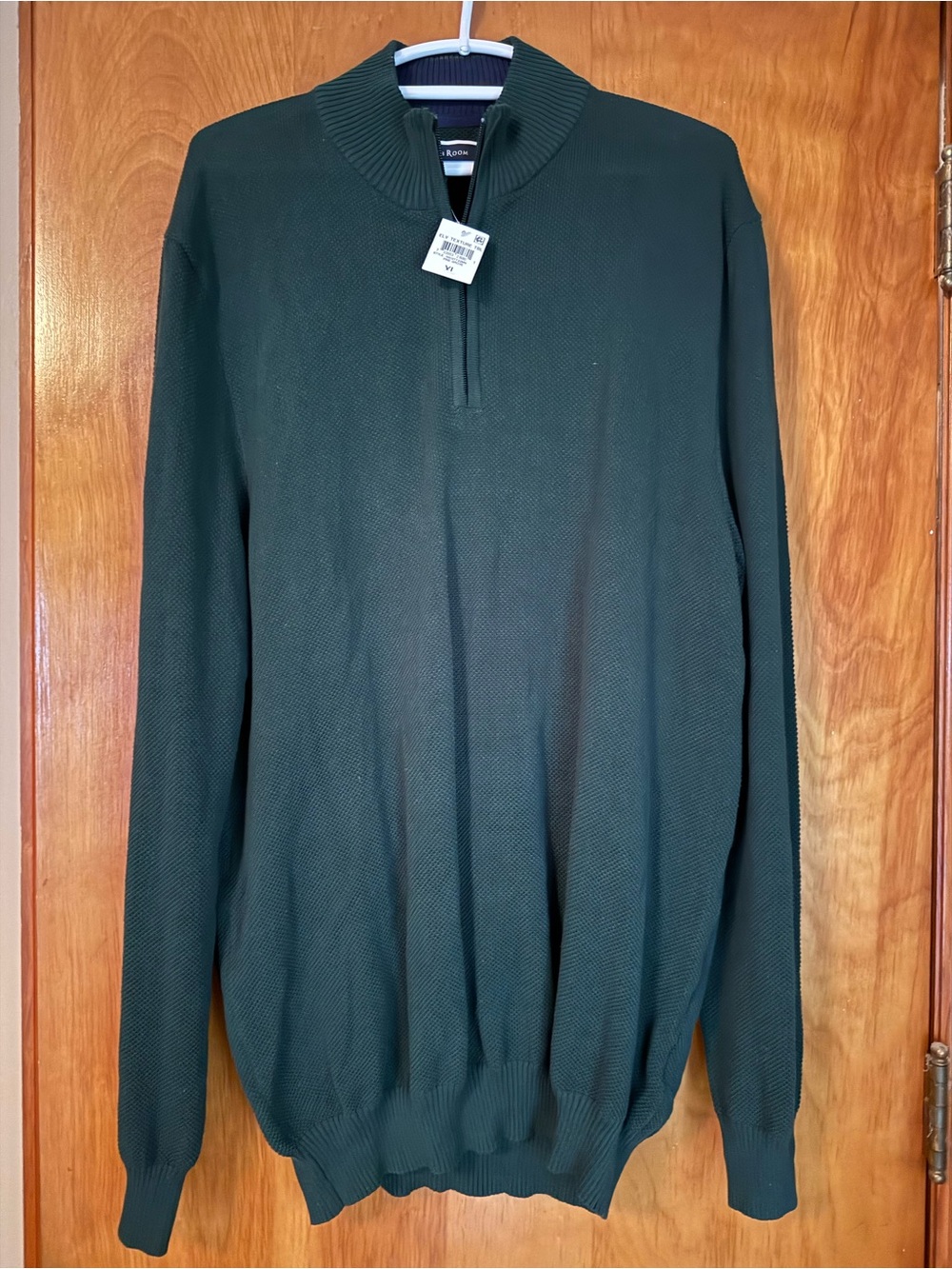 NWT -Men’s Club Room 1/4 zip sweater 
Hunter Green Size XL